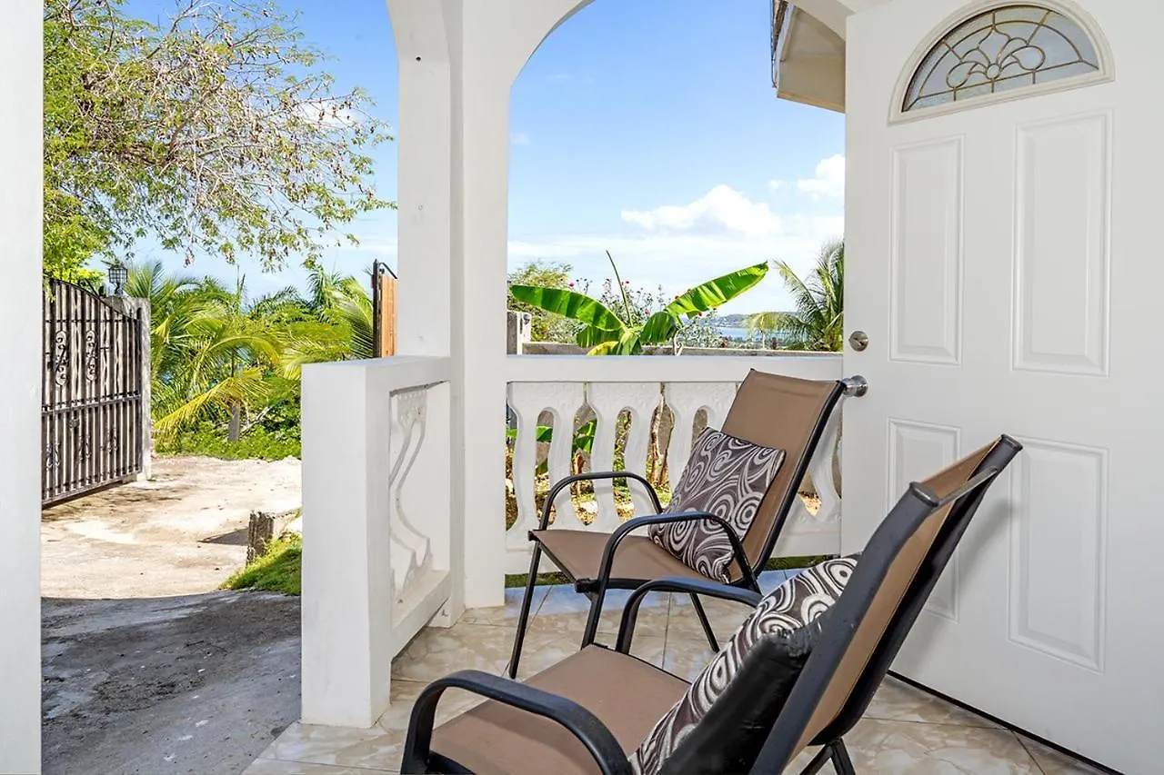 Palm Leaf Cottage Montego Bay Holiday home